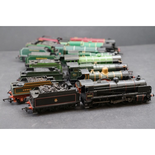 44 - 10 OO gauge locomotives with tender to include Triang Princess Elizabeth, Mainline Hinton Manor, Tri... 