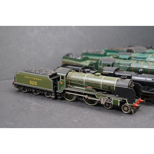 45 - 10 OO gauge locomotives to include Hornby Repton 926 Southern, Hornby Britannia, Airfix Royal Scots ... 