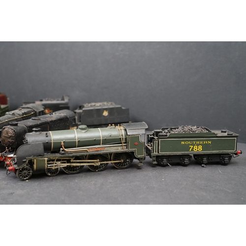 46 - Seven OO gauge built diecast locomotives to include Plymouth, Sir Urre of the Mount etc, condition v... 