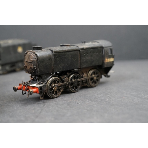 46 - Seven OO gauge built diecast locomotives to include Plymouth, Sir Urre of the Mount etc, condition v... 