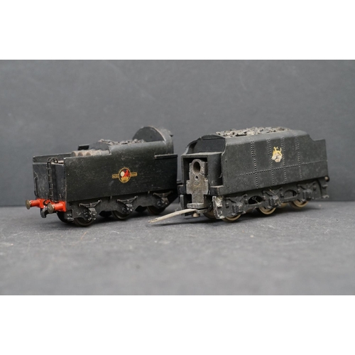 46 - Seven OO gauge built diecast locomotives to include Plymouth, Sir Urre of the Mount etc, condition v... 