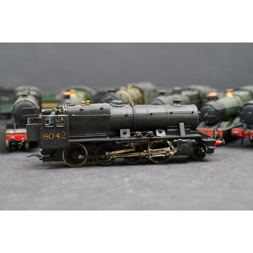 47 - Ten OO gauge built diecast locomotives to include Sir Walter Raleigh, 2-8-0 LMS in black with tender... 