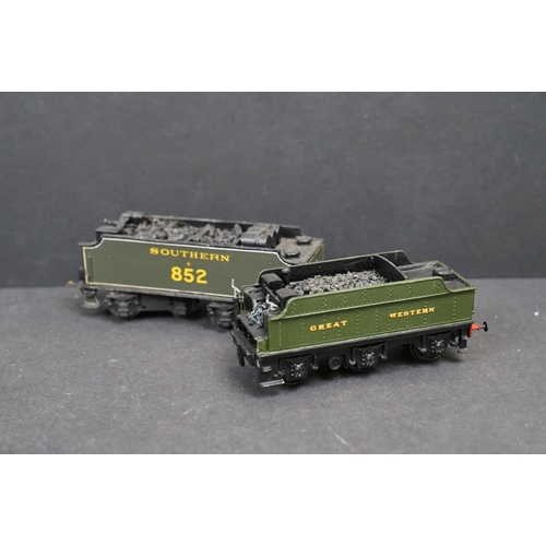 47 - Ten OO gauge built diecast locomotives to include Sir Walter Raleigh, 2-8-0 LMS in black with tender... 