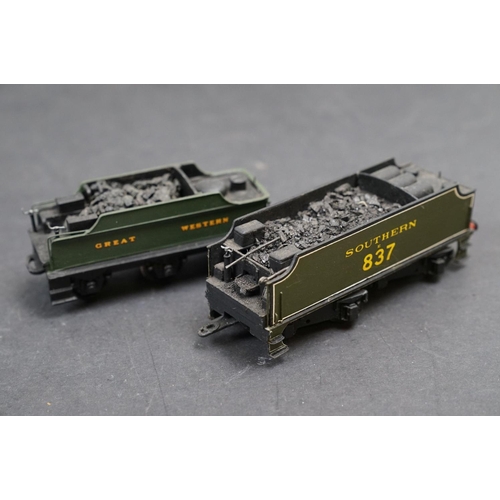 47 - Ten OO gauge built diecast locomotives to include Sir Walter Raleigh, 2-8-0 LMS in black with tender... 