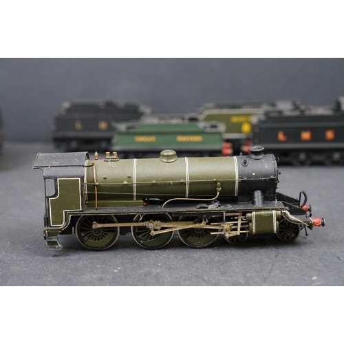 47 - Ten OO gauge built diecast locomotives to include Sir Walter Raleigh, 2-8-0 LMS in black with tender... 