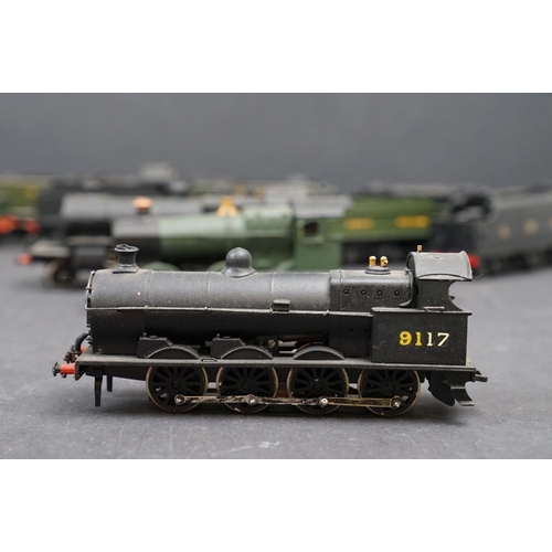 47 - Ten OO gauge built diecast locomotives to include Sir Walter Raleigh, 2-8-0 LMS in black with tender... 