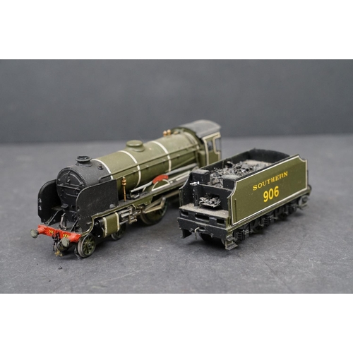 48 - 13 OO gauge built diecast locomotives to include Sherborne, Remembrance etc, some wear but good over... 