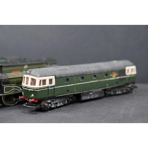 51 - Eight OO gauge locomotives to include Airfix Budleigh Salterton, Triang 2-6-2 BR 82004, Triang R253 ... 