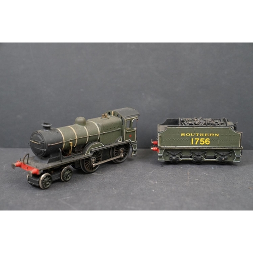 51 - Eight OO gauge locomotives to include Airfix Budleigh Salterton, Triang 2-6-2 BR 82004, Triang R253 ... 