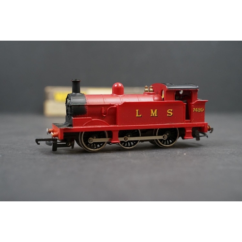 55 - Three boxed Wrenn OO gauge locomotives to include W2205 0-6-0 Tank Black BR, W2207 0-6-0 Tank SR and... 