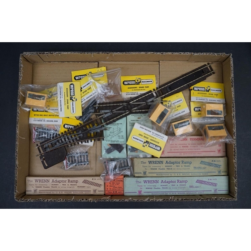 57 - Collection of Wrenn OO gauge model railway to include 12 x items of rolling stock, boxed and bagged ... 