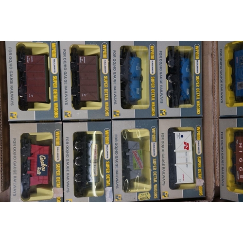 59 - 29 Boxed Wrenn OO gauge items of rolling stock to include W5002 Horse Box Selsdon, W5003 6 Wheeled W... 