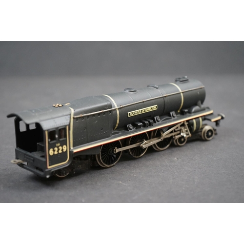 72 - Boxed Wrenn OO gauge W2241 4-6-2 Duchess of Hamilton LMS black locomotive  with original papers and ... 