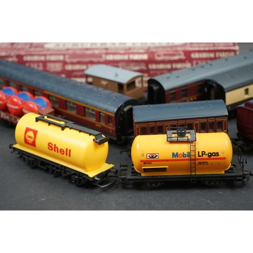 75 - 13 OO gauge items of rolling stock to include 2 x boxed Hattons Warwell H4-WW-012, Graham Farish Sur... 