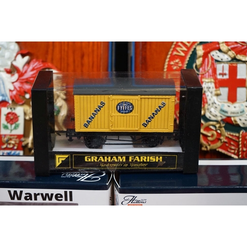 75 - 13 OO gauge items of rolling stock to include 2 x boxed Hattons Warwell H4-WW-012, Graham Farish Sur... 