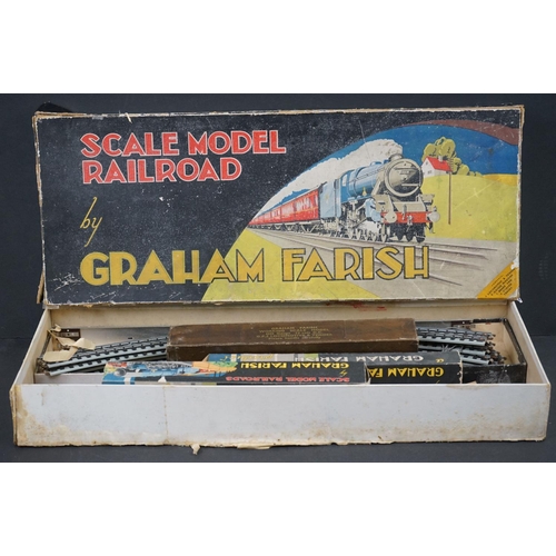 76 - Boxed Graham Farish OO gauge Scale Model Railroad train set with boxed GP5 locomotive & tender, 6 x ... 