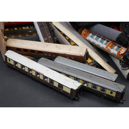 80 - Around 40 OO gauge items of rolling stock to include mainly kit built examples, Hornby etc, conditio... 