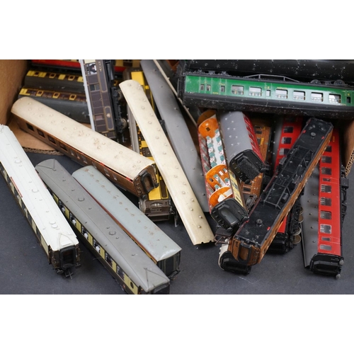 80 - Around 40 OO gauge items of rolling stock to include mainly kit built examples, Hornby etc, conditio... 