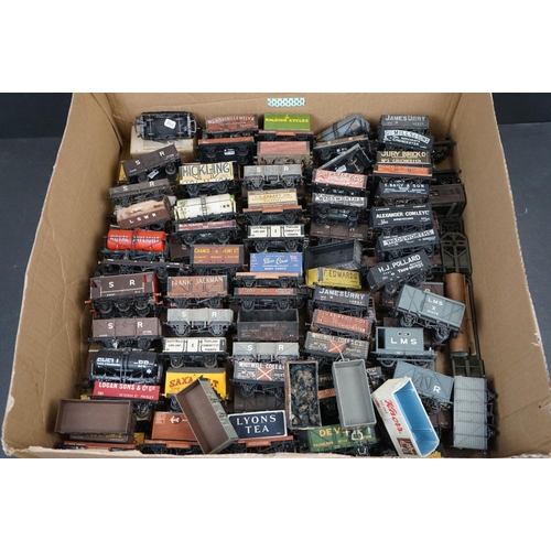 82 - Around 100 OO gauge items of rolling stock to include Hornby, Airfix, Peco, kit built examples etc, ... 