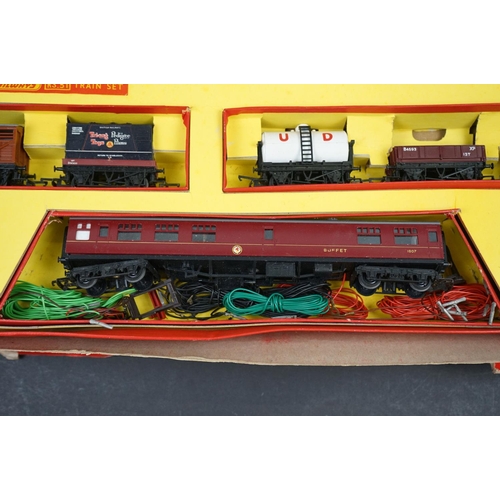 85 - Two boxed Triang Hornby OO gauge RS51 Freightliner electric train sets incomplete but both with D557... 