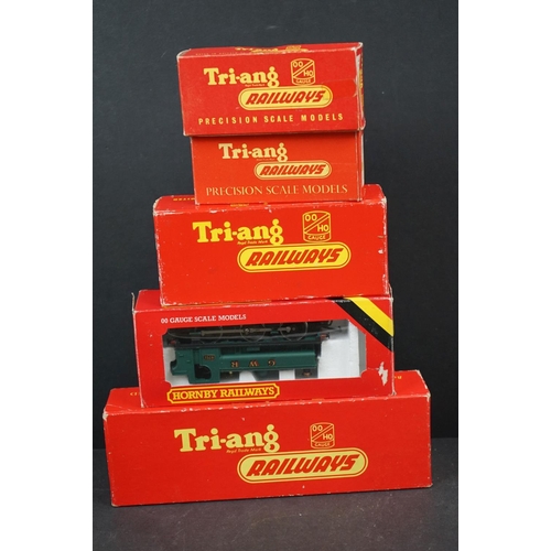 92 - Three boxed OO gauge locomotives to include 2 x Triang (R251 0-6-0 Class 3F Tender Loco black livery... 