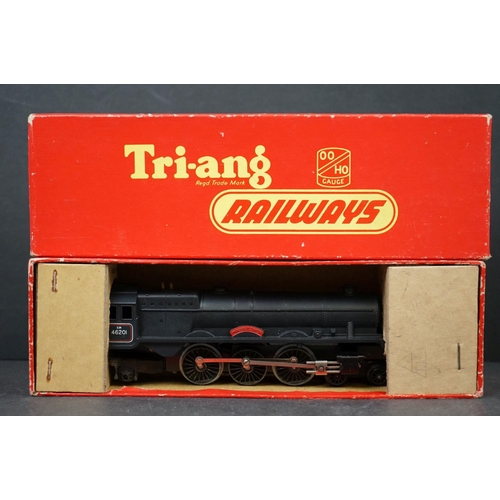 92 - Three boxed OO gauge locomotives to include 2 x Triang (R251 0-6-0 Class 3F Tender Loco black livery... 