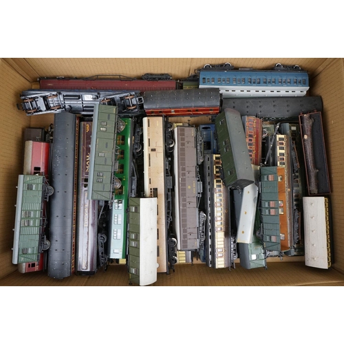 94 - Around 35 OO gauge items of rolling stock to include kit built, Triang, Ratio etc