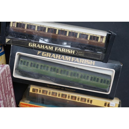 97 - 24 Boxed OO gauge items of rolling stock to include 13 x Grafar and 11 x Graham Farish, condition va... 