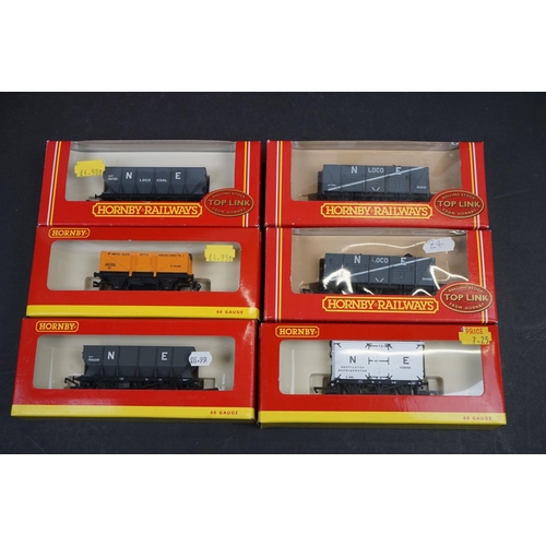 102 - 31 Boxed OO gauge items of rolling stock to include 19 x Hornby, Wrenn x 2, Bachmann x 3, Mainline x... 