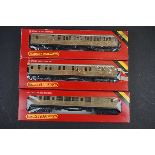 102 - 31 Boxed OO gauge items of rolling stock to include 19 x Hornby, Wrenn x 2, Bachmann x 3, Mainline x... 