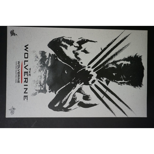 1027 - Boxed Hot Toys Movie Masterpiece MMS220 1:6 Marvel The Wolverine Wolverine figure, appearing complet... 