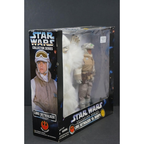 1031 - Boxed Kenner Star Wars Collectors 27947 Series Luke Skywalker v Wampa, appears unopened and complete... 