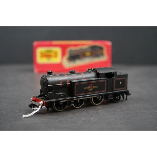 104 - Boxed Hornby Dublo 2 rail 2217 0-6-2 Tank Locomotive BR