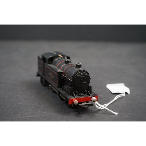 104 - Boxed Hornby Dublo 2 rail 2217 0-6-2 Tank Locomotive BR