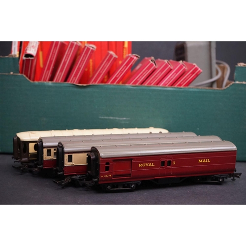 112 - Quantity of OO gauge and Hornby Dublo model  rail to include 25 x items of boxed track, Triang R23 R... 