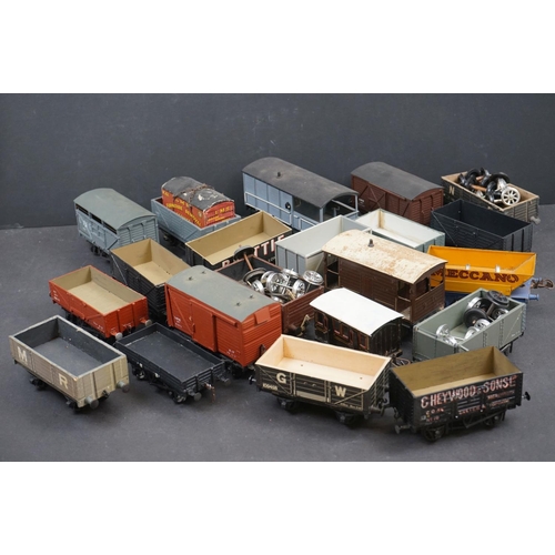 127 - 21 O gauge items of rolling stock to include Aitch, scratch built, kit built etc, various trucks and... 