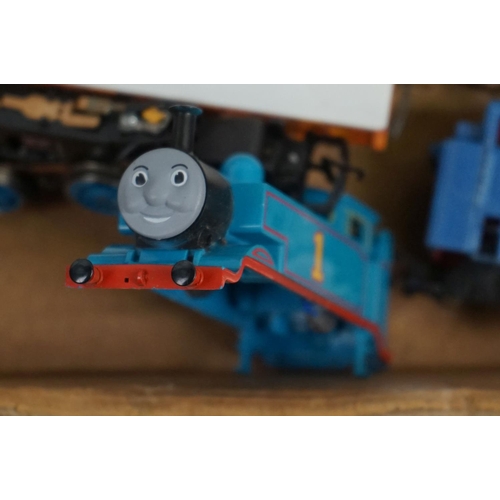 144 - Group of OO gauge model railway to include Hornby Thomas the Tank Engine with carriages, Hornby Dubl... 