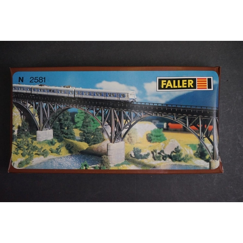 150 - 19 Boxed and unbuilt N gauge plastic model kits to include Ratio, Faller, KeilKraft, and Pola, unche... 