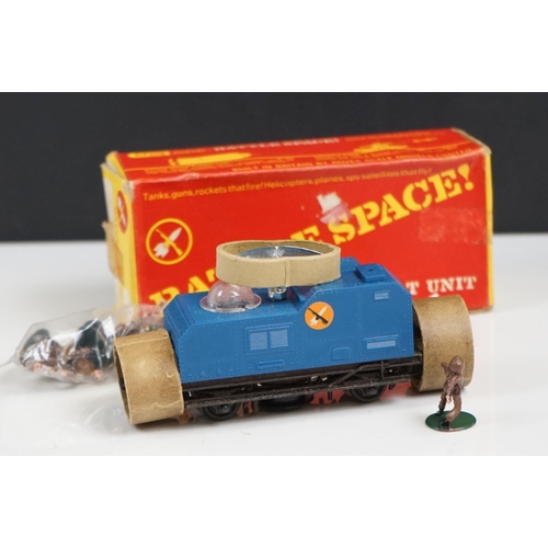 151 - Two boxed OO gauge Hornby Battle Space Combat Unit R567 Radar Tracking Command Car, gd with fair box... 