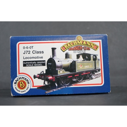 153 - Two boxed OO gauge locomotives to include Bachmann 31051 0-6-0T J72 Class and Hornby R252 LNER Loco ... 