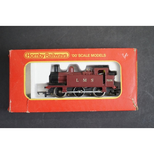 106a - Five boxed OO gauge locomotives to include 3 x Hornby (R863 Brush Type 4 Diesel Electric Loco, R253 ... 