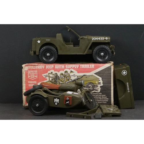 1084 - Boxed Cherilea Military Jeep with Supply Trailer, missing accessories, plus loose Cherilea German Ar... 