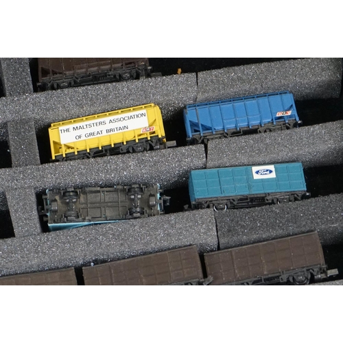 117 - 64 N gauge items of rolling stock contained within 3 x flight cases, includes Peco, Graham Farish, G... 