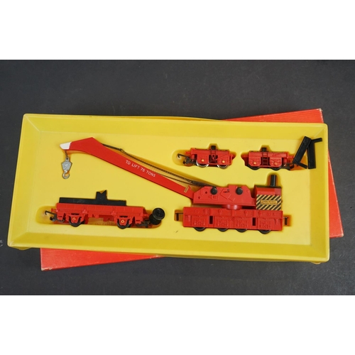 160 - Nine boxed Hornby OO gauge items of rolling stock to include R739 Breakdown Crane Set 75 Ton, R633 F... 