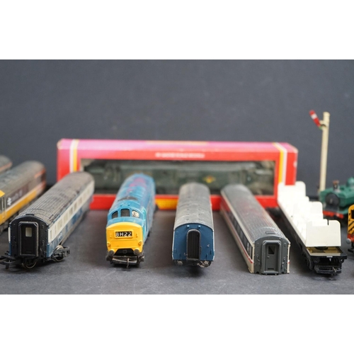 162 - Quantity of OO gauge model railway to include boxed Hornby Diesel BR locomotive, 7 x unboxed locomot... 