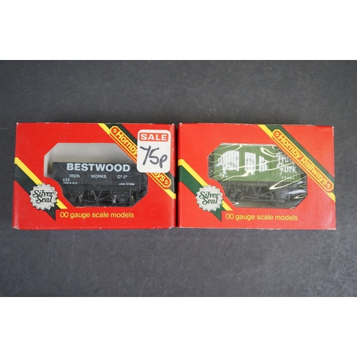 90a - 18 Boxed OO gauge items of rolling stock to include 6 x Lima, 5 x Hornby, 4 x Airfix, Mainline and W... 