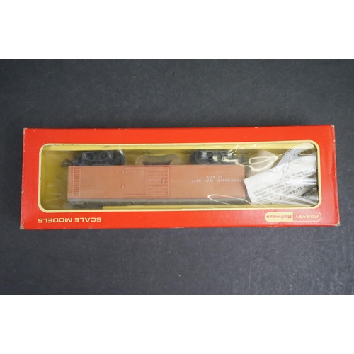 90a - 18 Boxed OO gauge items of rolling stock to include 6 x Lima, 5 x Hornby, 4 x Airfix, Mainline and W... 