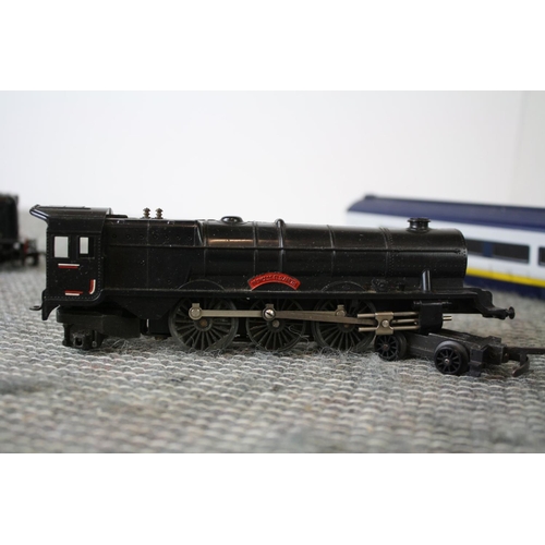 111 - Set of Hornby OO gauge Eurostar engine, dummy and coach, plus Triang Princess Elizabeth, Dapol GWR 0... 