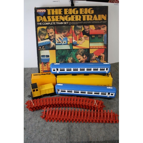 158 - Boxed Novo The Big Big Passenger Train The Complete Train Set (appearing complete) plus a boxed Big ... 