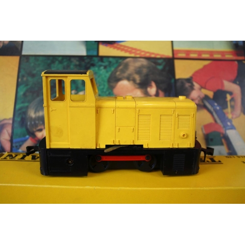 158 - Boxed Novo The Big Big Passenger Train The Complete Train Set (appearing complete) plus a boxed Big ... 